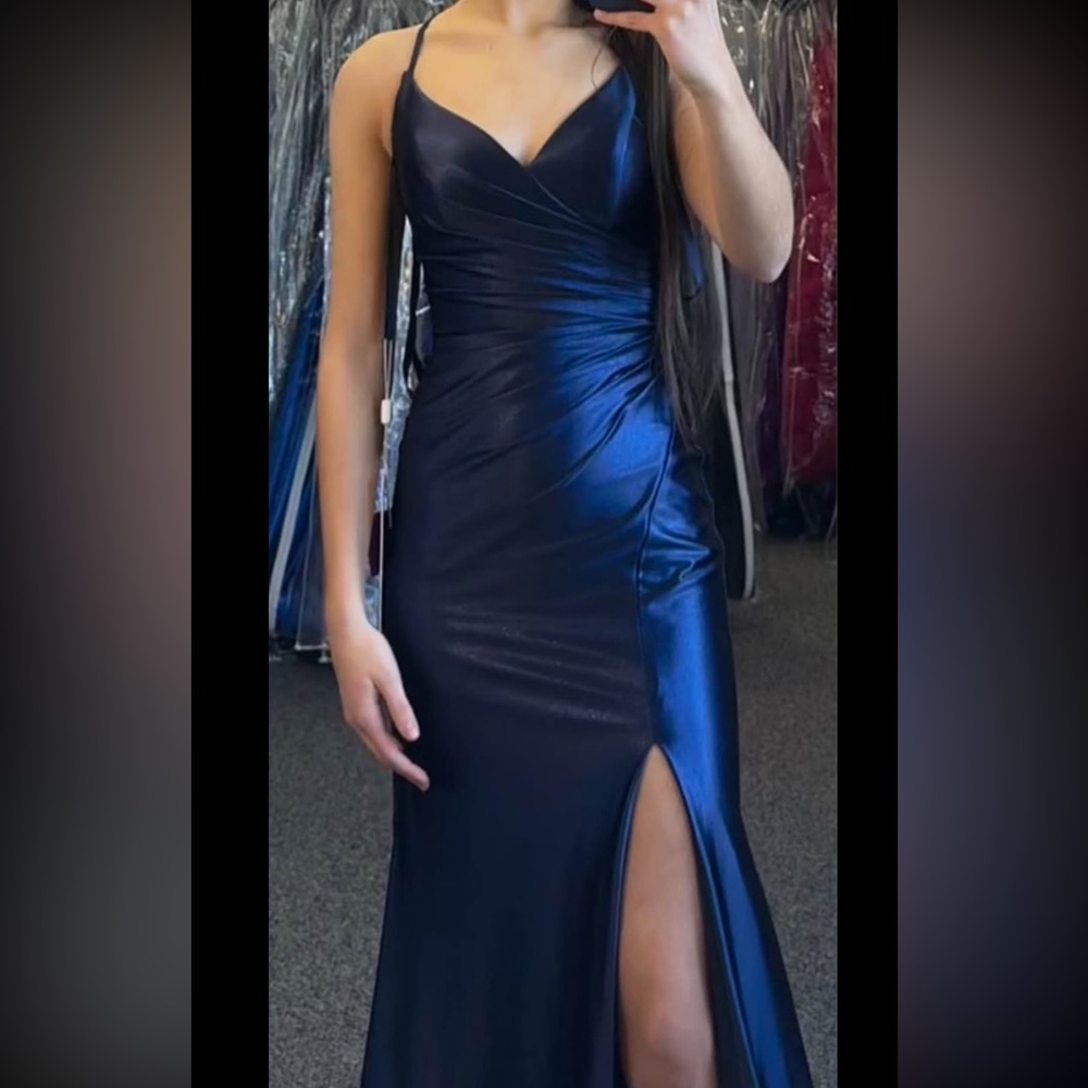 Elegant Navy Blue Evening Gown